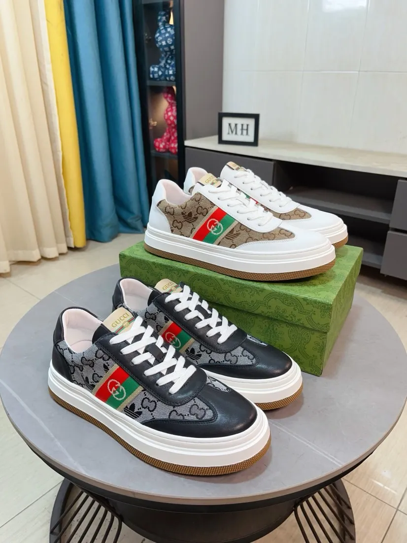 Men's shoes 💰420🌹🌹[GUCCI] Gucci's new lace-up casual men's shoes are on the market first, and the materials and workmanship are superior to all versions on the market. The highest quality shipped first-layer cowhide with imported original perforated materials➕genuine leather lining, privately molded soft outsole, high foot comfort, imported special materials highlight the brand's unique charm, high-end customization 38-44